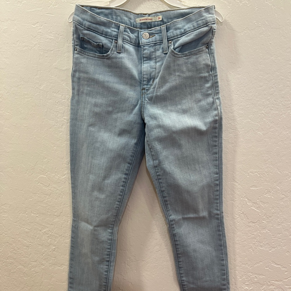 Levi's Women's Light Blue Skinny Jeans